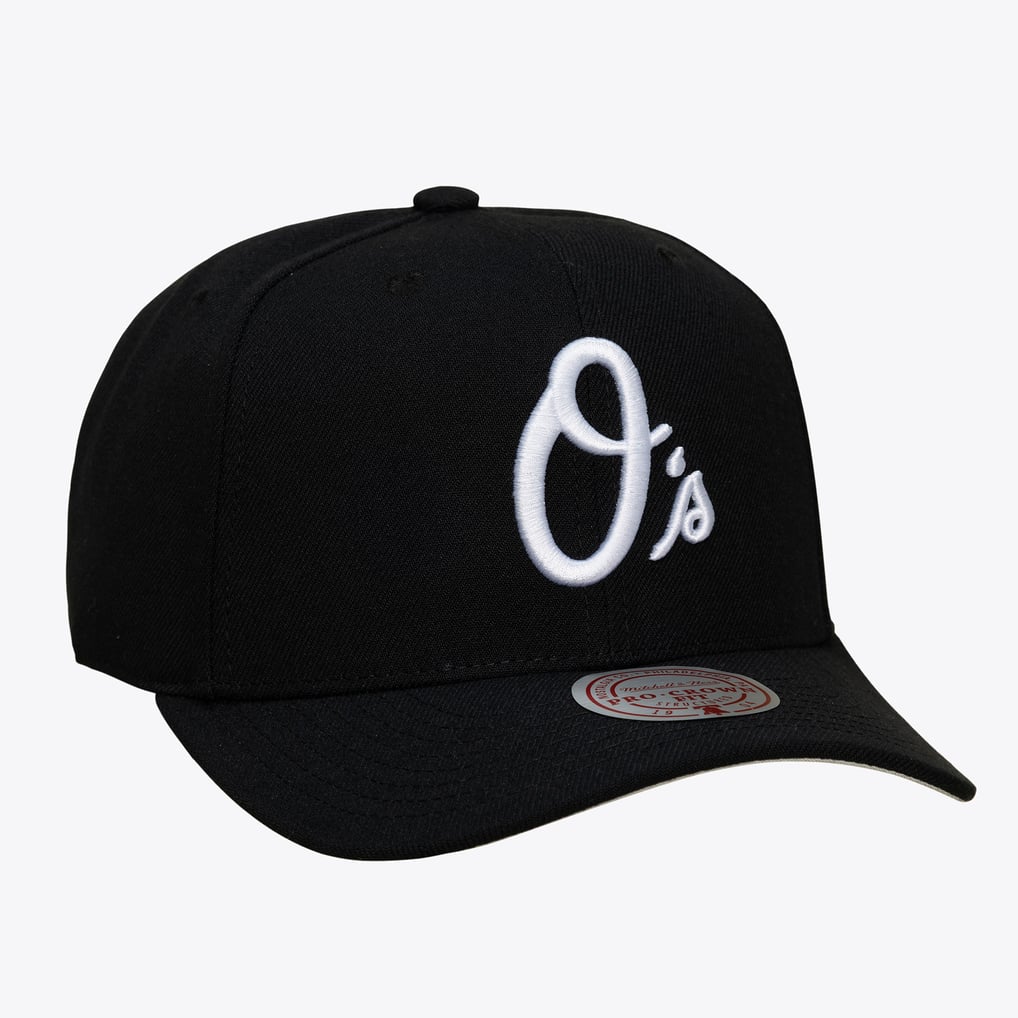 Baltimore Orioles Mitchell & Ness Black and White Pro Crown Snapback - Black
