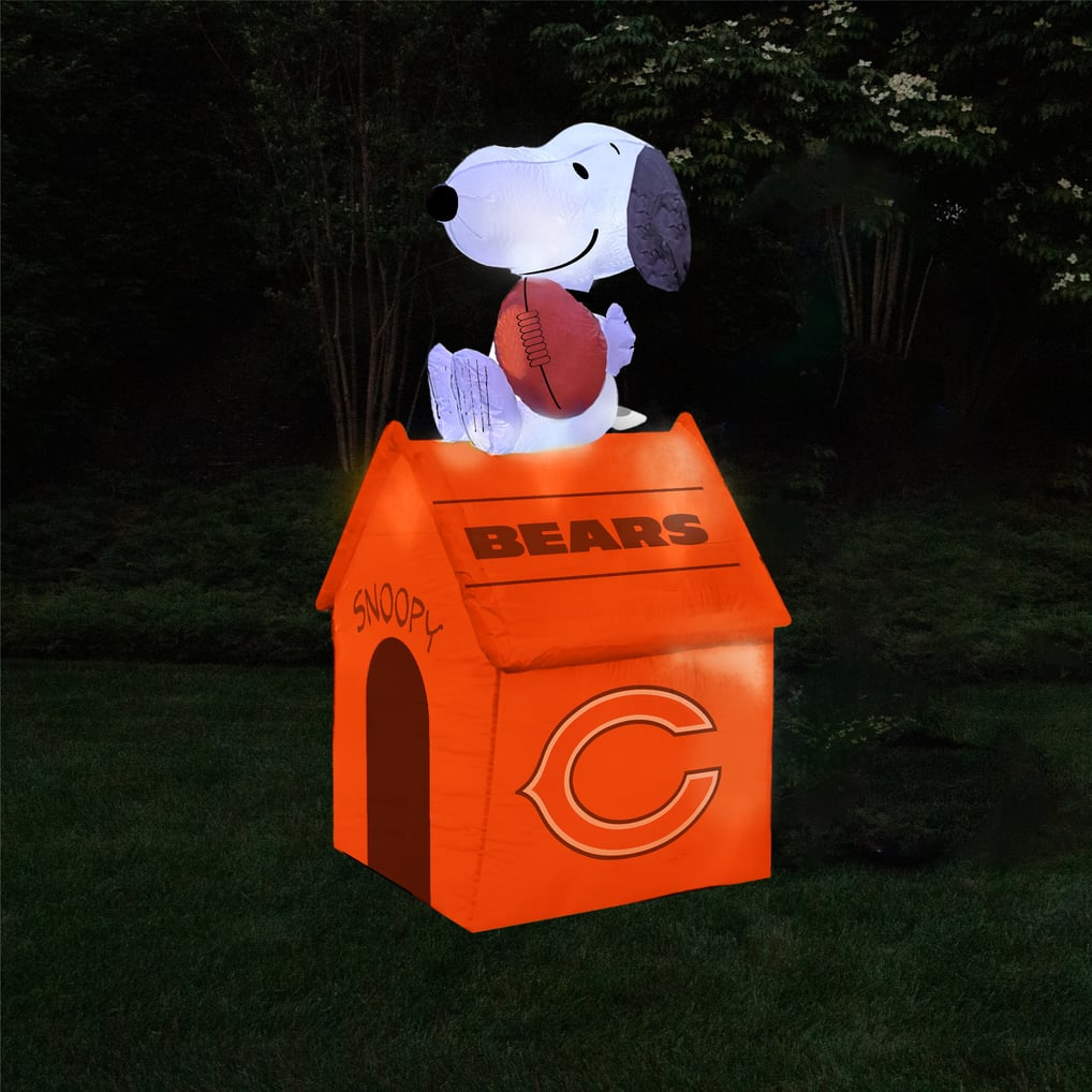 Chicago Bears Inflatable Snoopy Doghouse