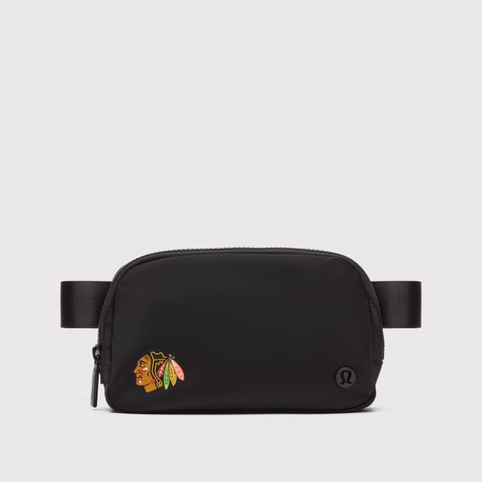 Chicago Blackhawks lululemon Unisex Everywhere Belt Bag - Black