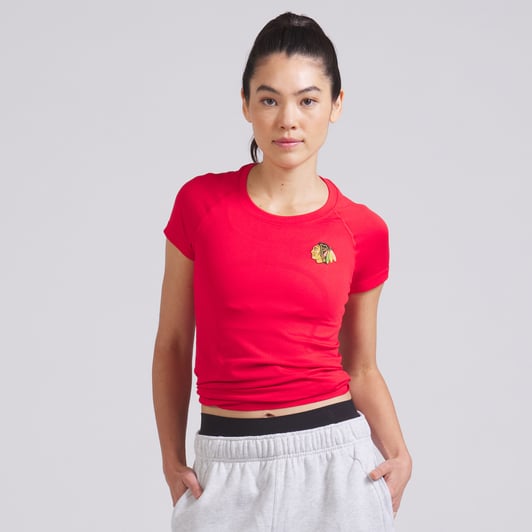 Chicago Blackhawks lululemon Women's Swiftly Tech Short-Sleeve Shirt 2.0 - True Red