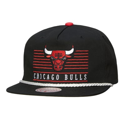 Chicago Bulls Mitchell & Ness Ascend Deadstock Snapback Hat - Black