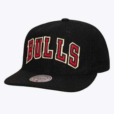 Chicago Bulls Mitchell & Ness Hardwood Classics Retro Roots Vintage Adjustable Hat - Black
