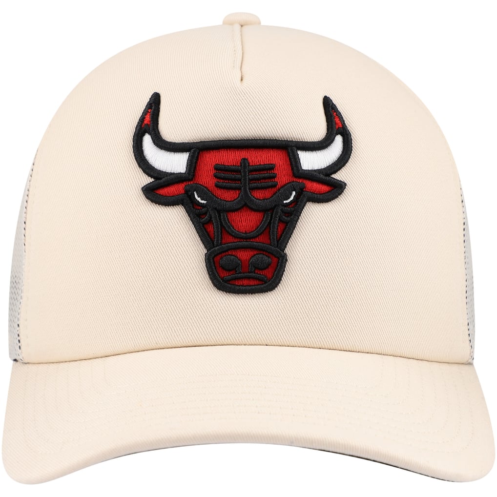 Chicago Bulls Mitchell & Ness Trucker Adjustable Hat - Cream