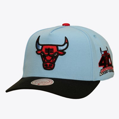 Chicago Bulls Mitchell & Ness In the City Pro Pinch Snapback Hat - Light Blue/Black