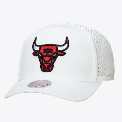 Chicago Bulls Mitchell & Ness Perfect Lightweight Pro Crown Adjustable Hat - White