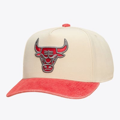 Chicago Bulls Mitchell & Ness Unisex Faded Pro Snapback Hat - Cream/Red