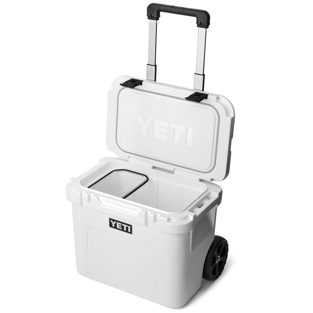 Chicago Cubs YETI Roadie 32 Wheeled Cooler