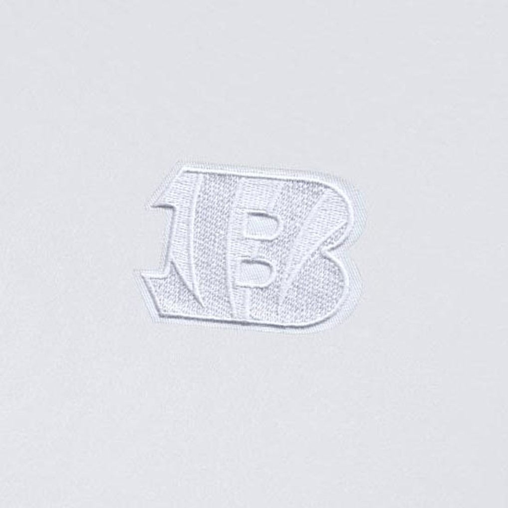  Cincinnati Bengals Antigua Intent Quarter-Zip Top - White
