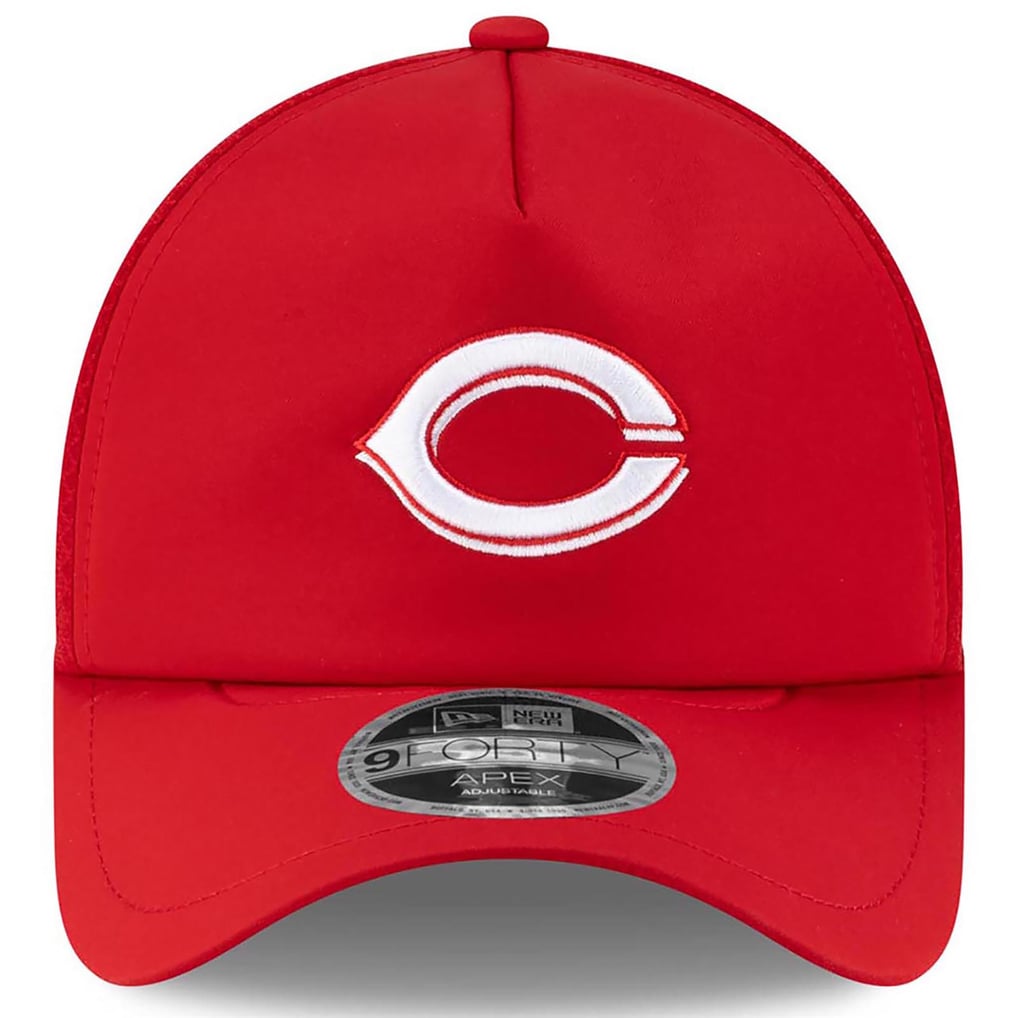 Cincinnati Reds New Era 2026 Batting Practice Apex 9FORTY Adjustable Trucker Hat - Red