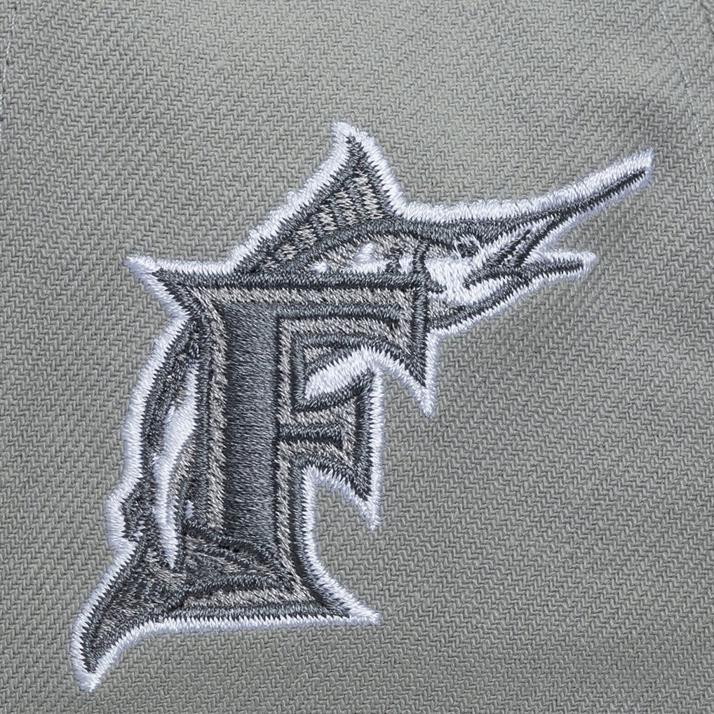  Florida Marlins Mitchell & Ness Cooperstown Thunderstorm Head Coach Pro-Crown Adjustable Hat - Gray
