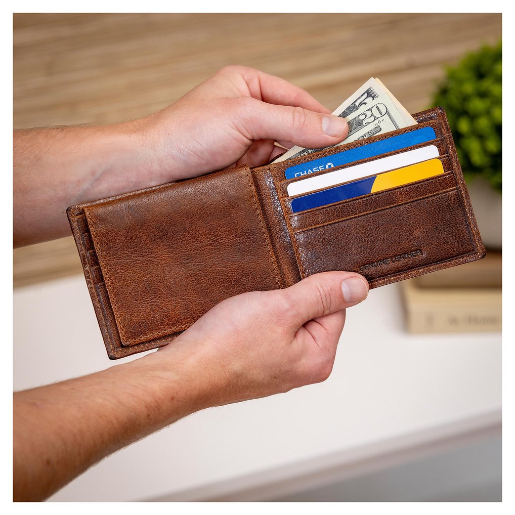 Iowa State Cyclones Bi-Fold Leather Passcase Wallet