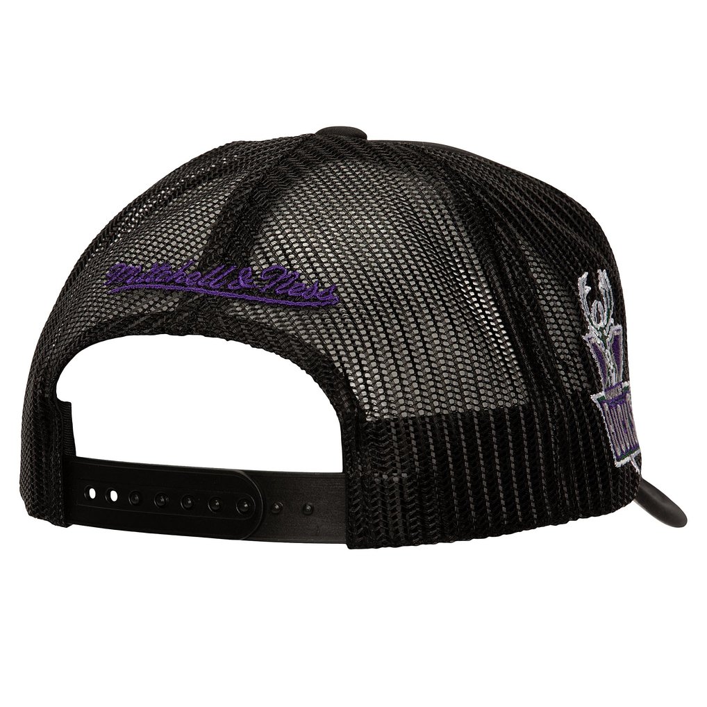 Milwaukee Bucks Mitchell & Ness Script Sidepatch Trucker Adjustable Hat - Black