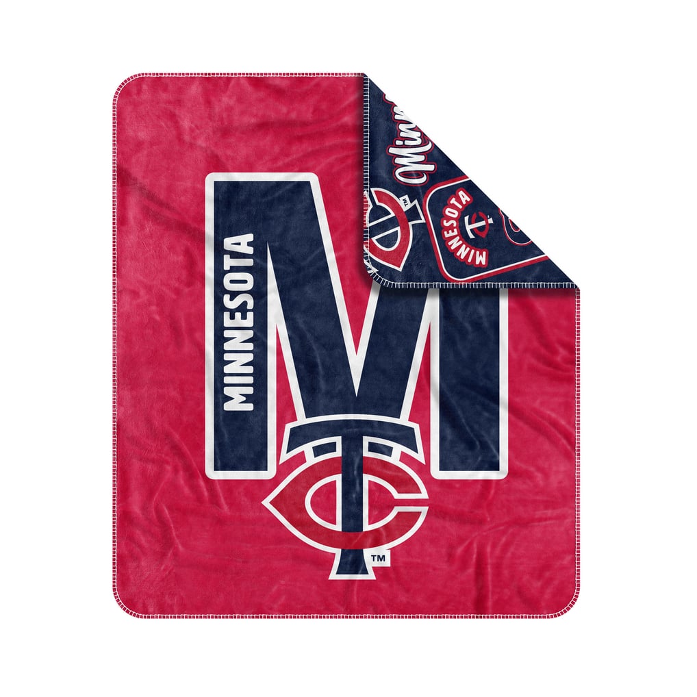 Minnesota Twins 50” x 60” Dream Weave Throw Blanket