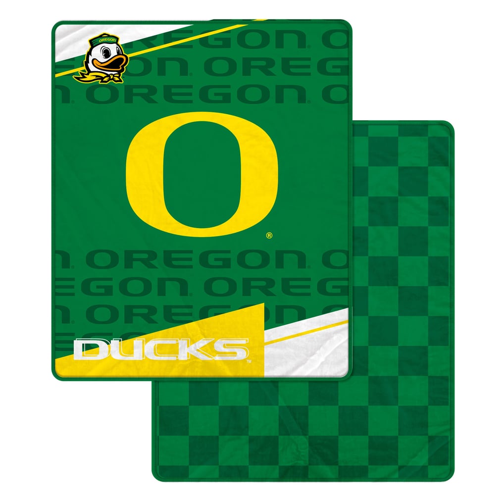 Oregon Ducks Pegasus 60" x 70" Diagonal Ghost Checkered Double-Sided Blanket