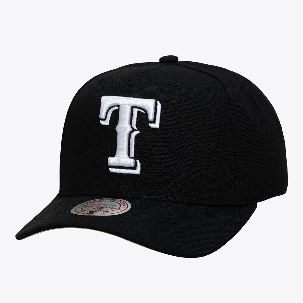 Texas Rangers Mitchell & Ness Black and White Pro Crown Snapback - Black
